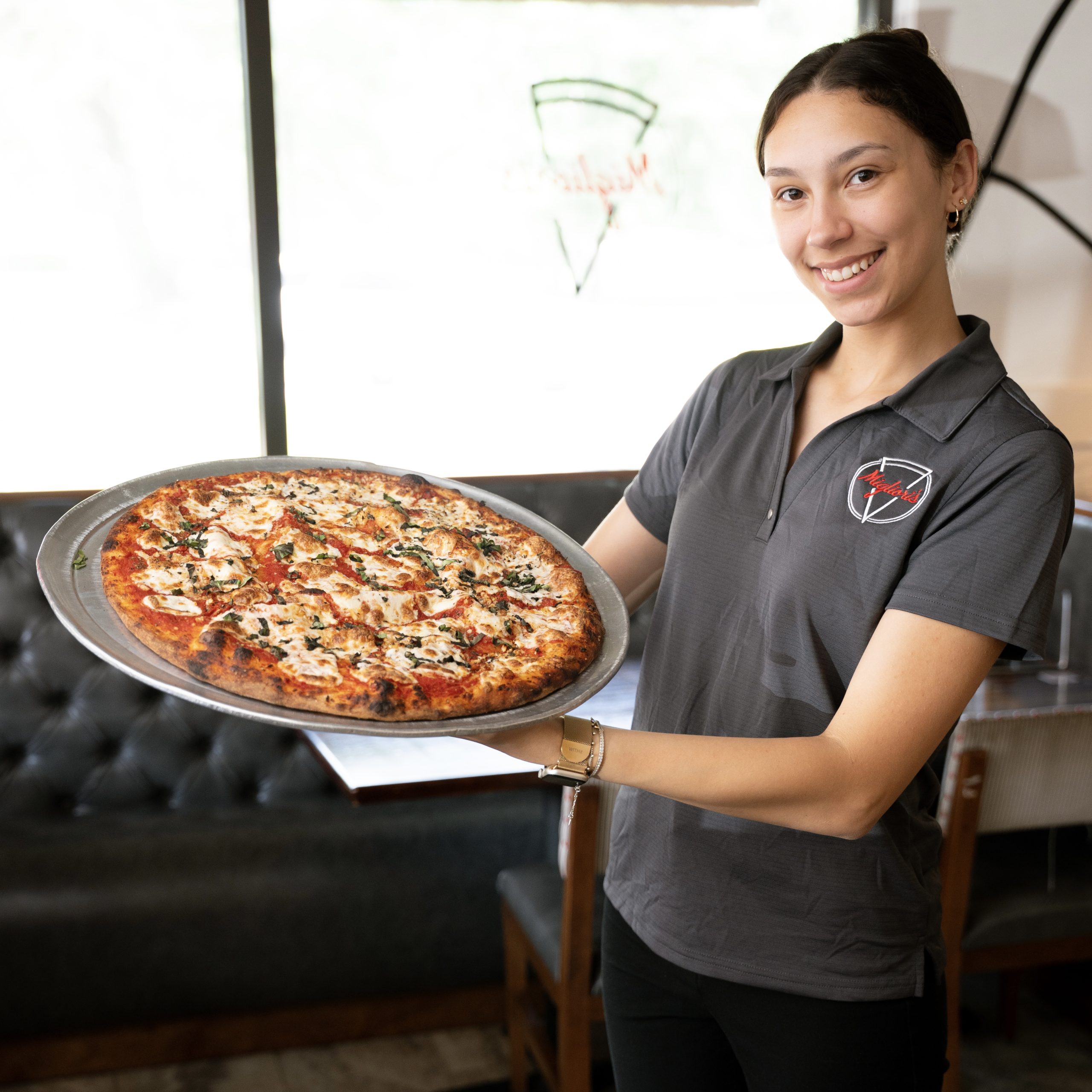 Serving fresh Margherita pizza in Mount Pleasant